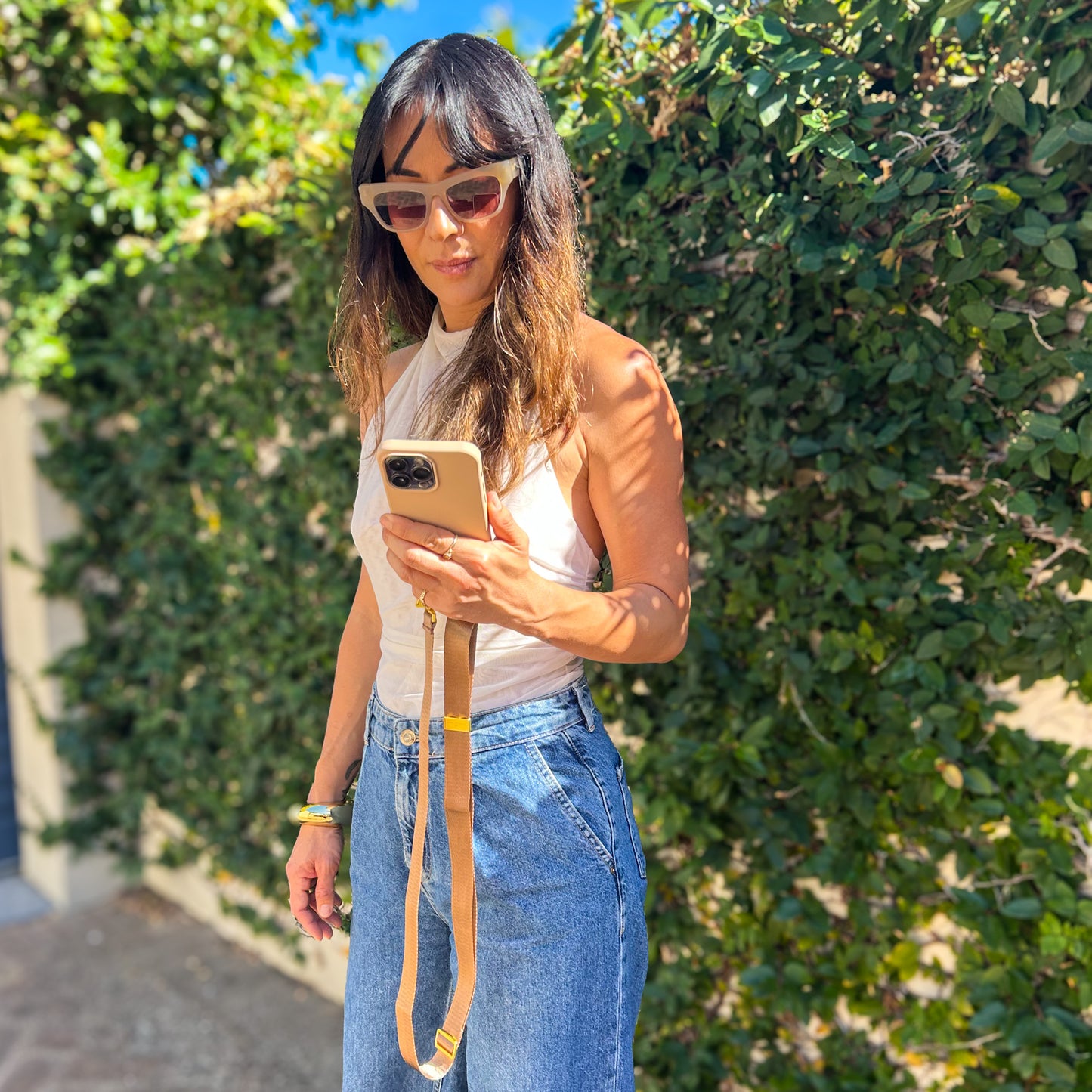 The Flat Strap Crossbody - Suntan Gold