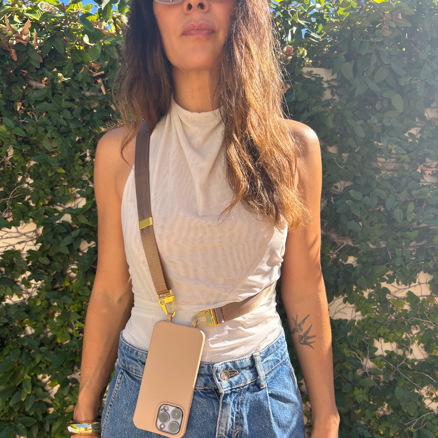 The Flat Strap Crossbody - Suntan Gold